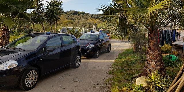 anoia-uomo-prende-a-morsi-una-capra-e-posta-video-sui-social-01