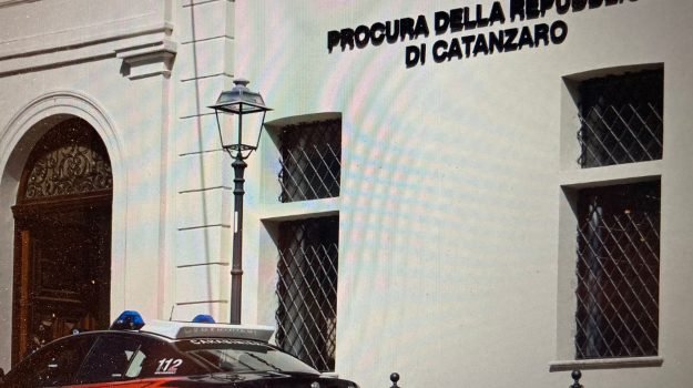 Blitz a Cirò Marina, 13 arresti per droga: coinvolto il clan Farao-Marincola. I nomi degli indagati